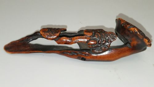 UNUSUAL JAPANESE STAG ANTLER SASHI NETSUKE DEPICTING FUNGUS - ADDITIONAL PHOTO 2