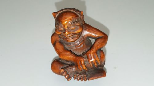 good meiji boxwood netsuke of an oni - CATEGORY: ANTIQUE MISCELLANEOUS - DATED 19TH CENTURY