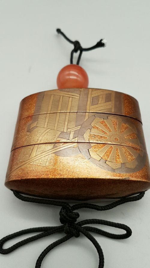 nice japanese meiji twocase gold lacquer inro agate ojime - CATEGORY: ANTIQUE MISCELLANEOUS - DATED 19TH CENTURY