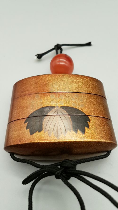 NICE JAPANESE MEIJI TWOCASE GOLD LACQUER INRO AGATE OJIME - ADDITIONAL PHOTO 2