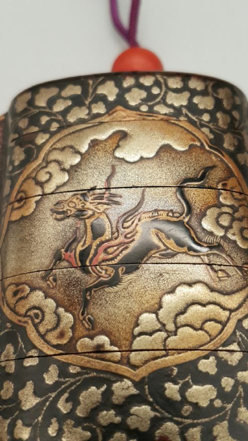 EXCELLENT ANTIQUE EDO PERIOD JAPANESE FOURCASE LACQUER INRO DEPICTING KIRIN - ADDITIONAL PHOTO 2