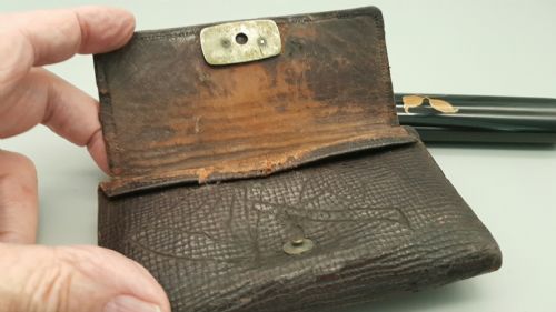JAPANESE MEIJI 19THC SMOKING ENSEMBLE OF TOBACCO POUCH PIPE AND PIPECASE - ADDITIONAL PHOTO 5