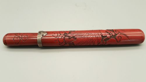 RARE JAPANESE MEIJI 19THC RED LACQUER PIPECASE DEPICTING A DRAGON - ADDITIONAL PHOTO 2