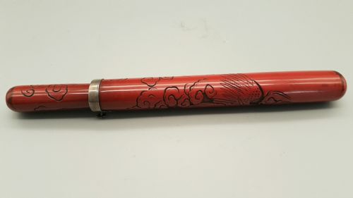 RARE JAPANESE MEIJI 19THC RED LACQUER PIPECASE DEPICTING A DRAGON - ADDITIONAL PHOTO 4