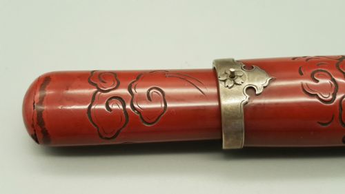 RARE JAPANESE MEIJI 19THC RED LACQUER PIPECASE DEPICTING A DRAGON - ADDITIONAL PHOTO 5