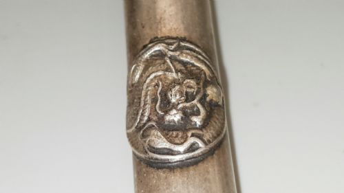 ANTIQUE JAPANESE SILVERED BRONZE YATATE WITH DRAGON MON EMBLEM - ADDITIONAL PHOTO 6