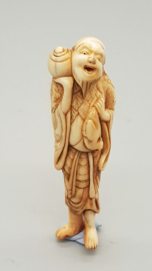 japanese edo 18thc ivory netsuke of a chokwaro sennin with a gourd and bird - CATEGORY: ANTIQUE MISCELLANEOUS - DATED 18TH CENTURY
