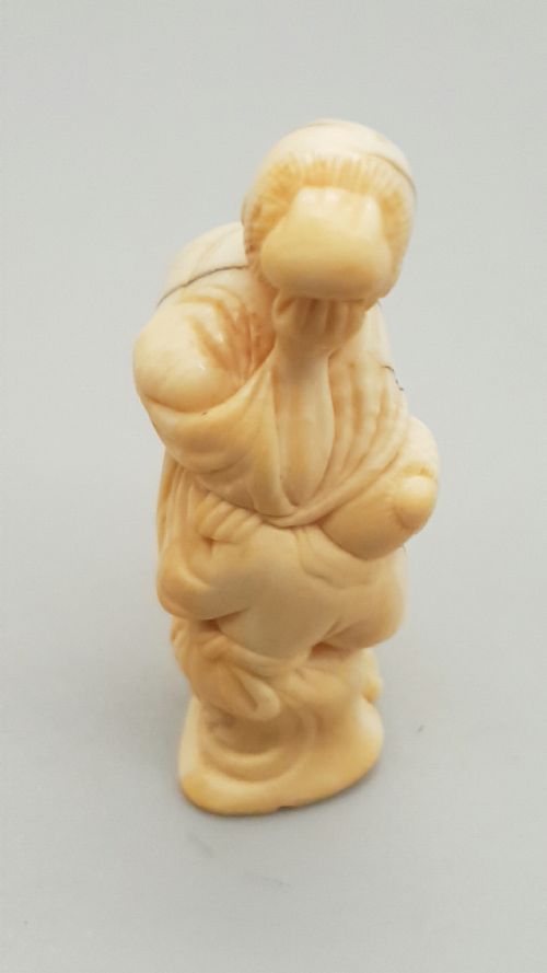 JAPANESE EDO 18THC IVORY NETSUKE OF A MOTHER AND CHILD - ADDITIONAL PHOTO 3