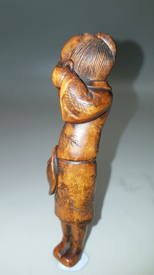 JAPANESE BOXWOOD SASHI NETSUKE OF AN OLD MAN - ADDITIONAL PHOTO 1