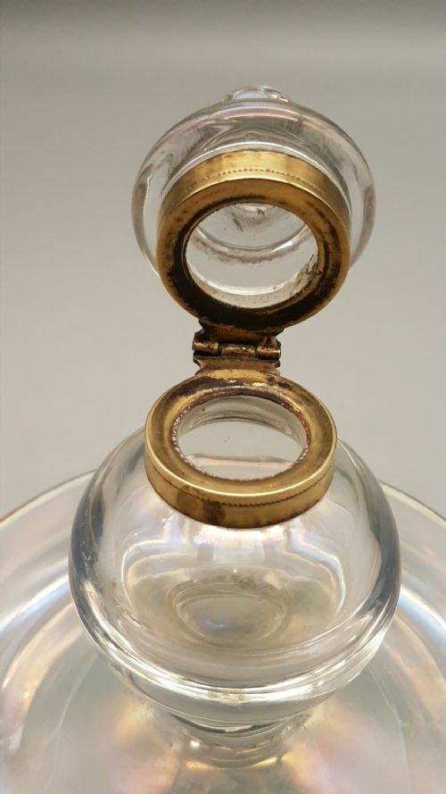 UNUSUAL VINTAGE GLASS INKWELL WITH BRASS FITTINGS - ADDITIONAL PHOTO 3