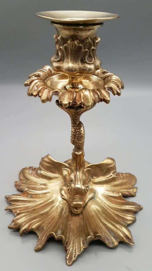 LOVELY PAIR OF GILDED BRASS VICTORIAN DOLPHIN CANDLESTICKS - ADDITIONAL PHOTO 3
