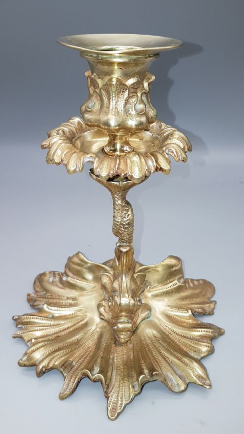 LOVELY PAIR OF GILDED BRASS VICTORIAN DOLPHIN CANDLESTICKS - ADDITIONAL PHOTO 4