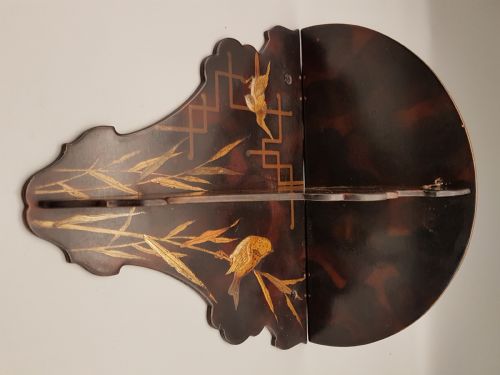 PAIR OF ANTIQUE WALLMOUNTED WOODEN SHELVESBRACKETS WITH BEAUTIFUL LACQUER DECORATION OF BIRDS - ADDITIONAL PHOTO 5