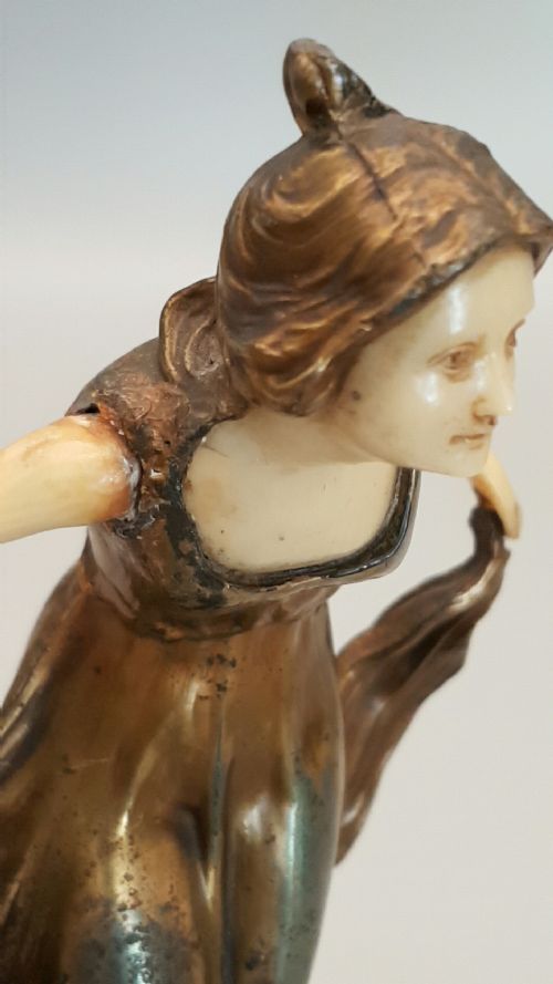 NICE ORIGINAL ART DECO BRONZE AND IVORY FIGURE OF A LADY ON MARBLE AND BRONZE BASE - ADDITIONAL PHOTO 4