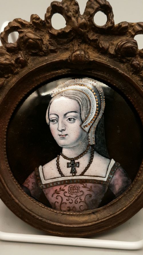 RARE 18TH CENTURY MINIATURE PORCELAIN PORTRAIT OF QUEEN CATHERINE PARR - ADDITIONAL PHOTO 1