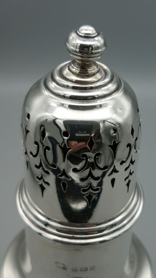 VINTAGE STERLING SILVER SUGAR SHAKER HALLMARKED BIRMINGHAM 1932 - ADDITIONAL PHOTO 3