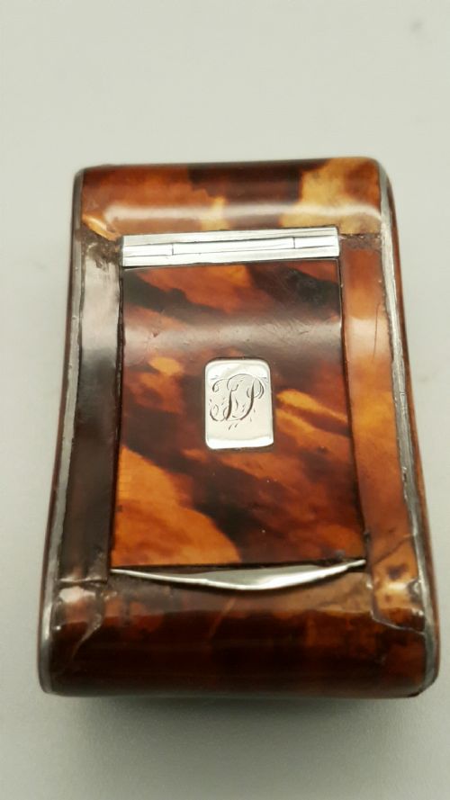 LOVELY VICTORIAN TORTOISESHELL AND SILVER SNUFF BOX - ADDITIONAL PHOTO 4