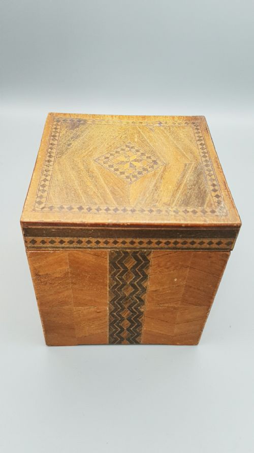 RARE VINTGE TUNBRIDGEWARE WOODEN NOVELTY MUSICAL CIGARETTE BOX - ADDITIONAL PHOTO 6