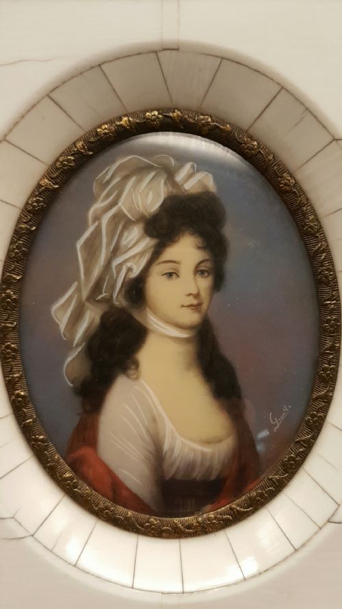 1819THC GERMAN MINIATURE PORTRAIT OF QUEEN KNIGIN LUISE 17761810 IN PERIOD FRAME - ADDITIONAL PHOTO 1