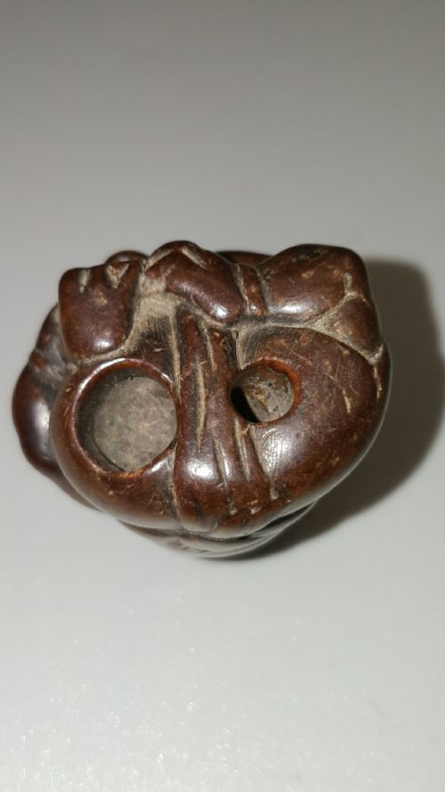 JAPANESE EDO BOXWOOD NETSUKE OF A SEATED ONI - ADDITIONAL PHOTO 6