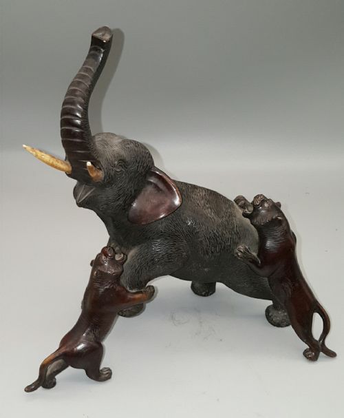 superb japanese meiji 19thc bronze of elephant and tigers - CATEGORY: ANTIQUE METAL - DATED 19TH CENTURY