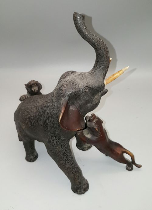 SUPERB JAPANESE MEIJI 19THC BRONZE OF ELEPHANT AND TIGERS - ADDITIONAL PHOTO 1