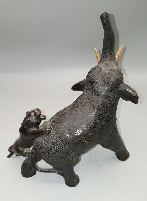 SUPERB JAPANESE MEIJI 19THC BRONZE OF ELEPHANT AND TIGERS - ADDITIONAL PHOTO 3
