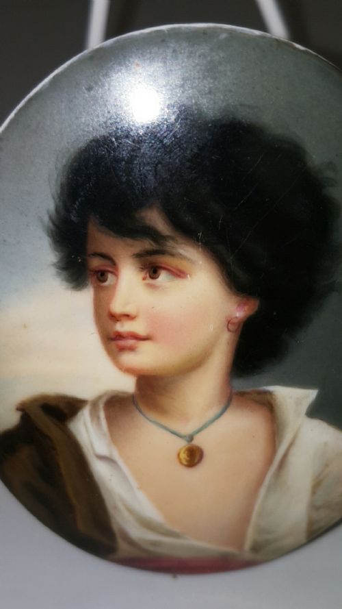 BEAUTIFUL 19THC HANDPAINTED PORCELAIN PLAQUE FEATURING A FRESHFACED COUNTRY GIRL - ADDITIONAL PHOTO 1