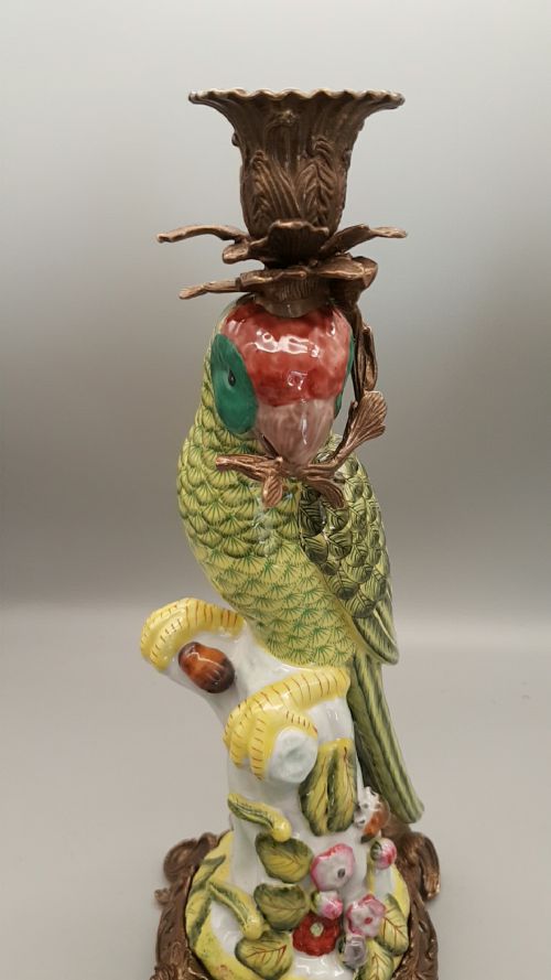 BEAUTIFUL PAIR OF 19THC HANDPAINTED PORCELAIN PARROT CANDLESTICKS - ADDITIONAL PHOTO 4