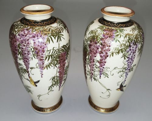 BEAUTIFUL PAIR OF MEIJI JAPANESE SATSUMA VASES DECORATED WITH WISTERIA AND BIRDS - ADDITIONAL PHOTO 3