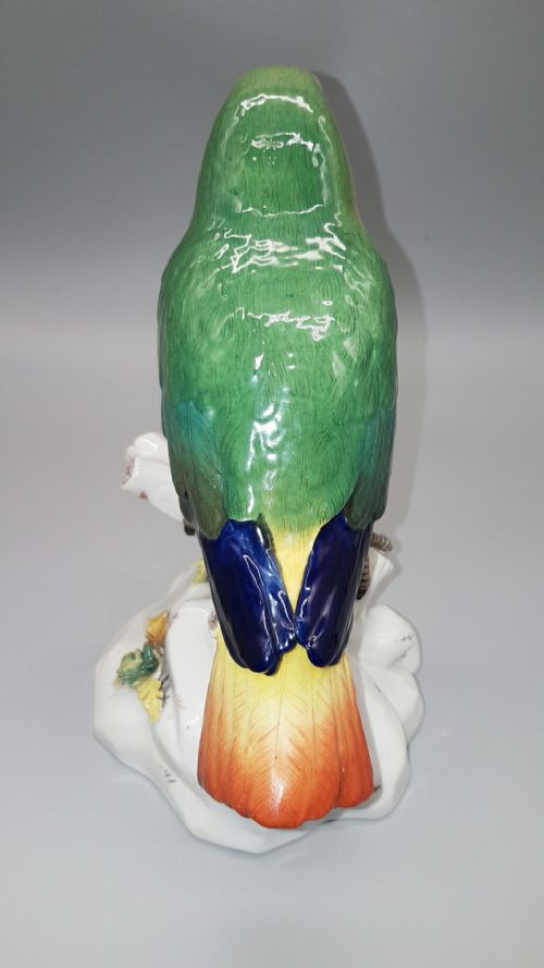 LUDWIGSBURG LATE 19THC HANDPAINTED PORCELAIN PARROT - ADDITIONAL PHOTO 3