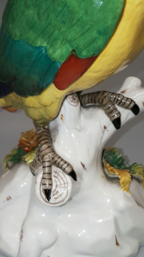 LUDWIGSBURG LATE 19THC HANDPAINTED PORCELAIN PARROT - ADDITIONAL PHOTO 6