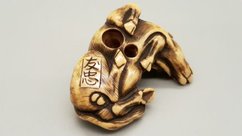 VERY GOOD JAPANESE MEIJI IVORY NETSUKE OF AN OX SIGNED TOMOTADA - ADDITIONAL PHOTO 4
