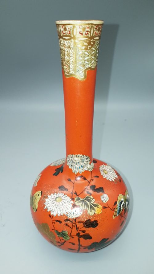 EXQUISITE JAPANESE MEIJI SATSUMA PORCELAIN VASE BY KUSUBE SENNOSUKE - ADDITIONAL PHOTO 1
