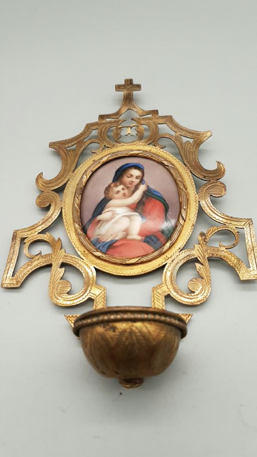 VICTORIAN HOLY WATER STOUP WITH A HANDPAINTED CERAMIC PLAQUE OF THE VIRGIN AND CHILD - ADDITIONAL PHOTO 4