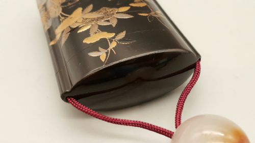 NICE MEIJI LATE 19THC JAPANESE FOURCASE LACQUER INRO DEPICTING FLOWERS AND ROCKS - ADDITIONAL PHOTO 4