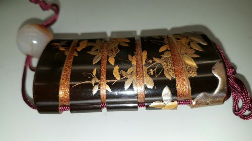 NICE MEIJI LATE 19THC JAPANESE FOURCASE LACQUER INRO DEPICTING FLOWERS AND ROCKS - ADDITIONAL PHOTO 6