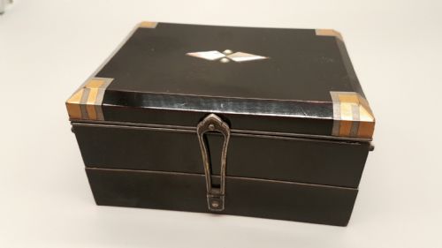 attractive japanese art deco black lacquer jewellery casket - CATEGORY: ANTIQUE BOXES - DATED 1930