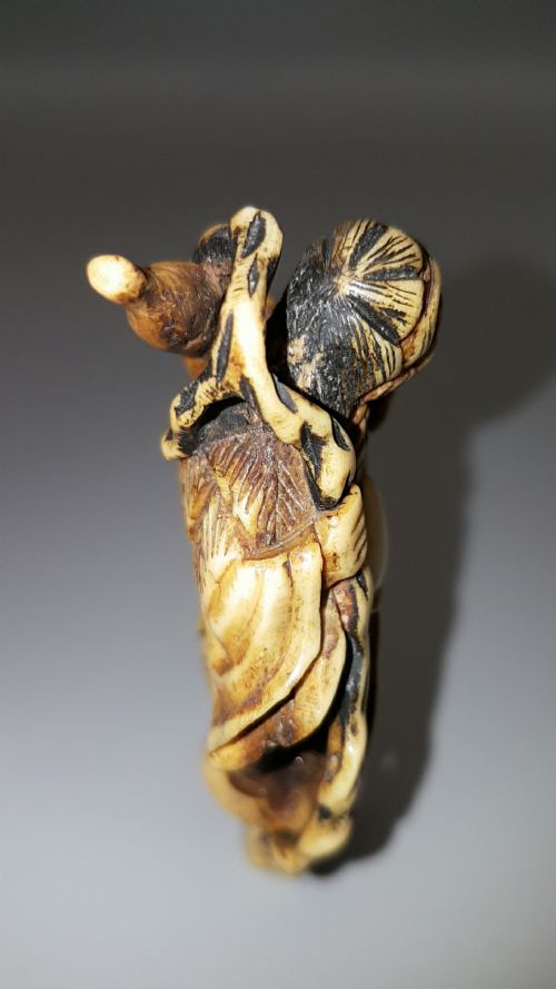 JAPANESE MEIJI 19THC STAG ANTLER NETSUKE OF CHOKWARO SENNIN WITH STAFF AND GOURD - ADDITIONAL PHOTO 2