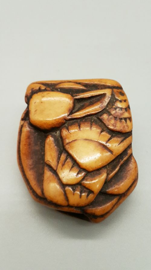 japanese edomeiji stag antler netsuke of seashells - CATEGORY: ANTIQUE MISCELLANEOUS - DATED 18TH CENTURY