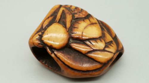 JAPANESE EDOMEIJI STAG ANTLER NETSUKE OF SEASHELLS - ADDITIONAL PHOTO 3