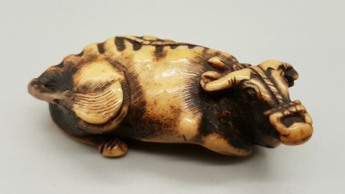 japanese edomeiji stag antler ox netsuke - CATEGORY: ANTIQUE MISCELLANEOUS - DATED 18TH CENTURY