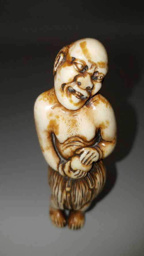 japanese edomeiji stag antler netsuke of an islander - CATEGORY: ANTIQUE MISCELLANEOUS - DATED 18TH CENTURY