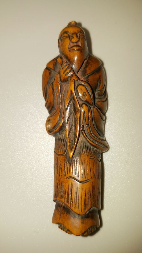 japanese meiji boxwood netsuke of a monk or holy man - CATEGORY: ANTIQUE MISCELLANEOUS - DATED 19TH CENTURY