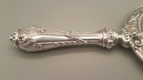 LOVELY LARGE VICTORIAN SILVER PLATE HAND MIRROR WITH ORIGINAL CASE - ADDITIONAL PHOTO 3