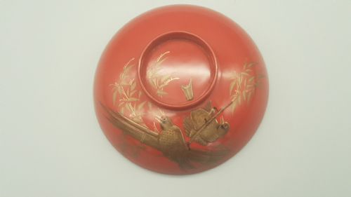 nice japanese meiji lacquer sake cup with bird design - CATEGORY: ANTIQUE MISCELLANEOUS - DATED 19TH CENTURY