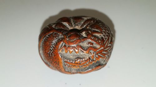 japanese meiji boxwood netsuke of tangerine dragon - CATEGORY: ANTIQUE MISCELLANEOUS - DATED 19TH CENTURY