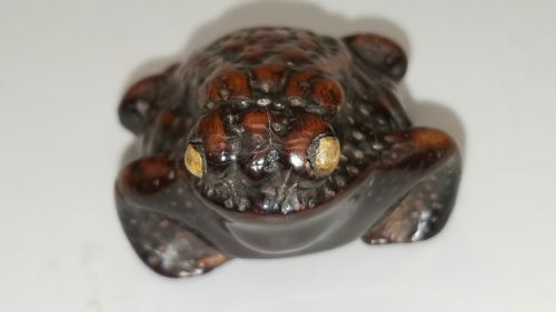 JAPANESE EDO EARLY 19THC BOXWOOD TOAD NETSUKE SIGNED YOSHITADA SHIGETADA - ADDITIONAL PHOTO 2