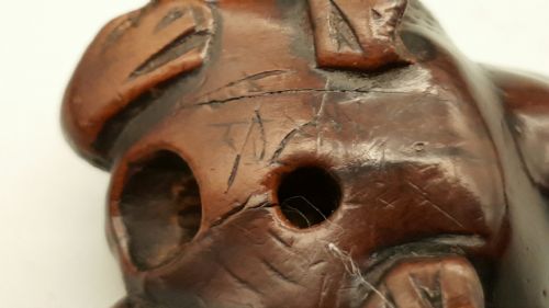 JAPANESE EDO EARLY 19THC BOXWOOD TOAD NETSUKE SIGNED YOSHITADA SHIGETADA - ADDITIONAL PHOTO 6