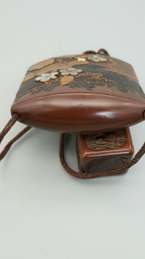 SUPERB JAPANESE EDO 18THC GOLD AND BROWN LACQUER TWOCASE INRO BY MITZUTANI SHUTOHO - ADDITIONAL PHOTO 3